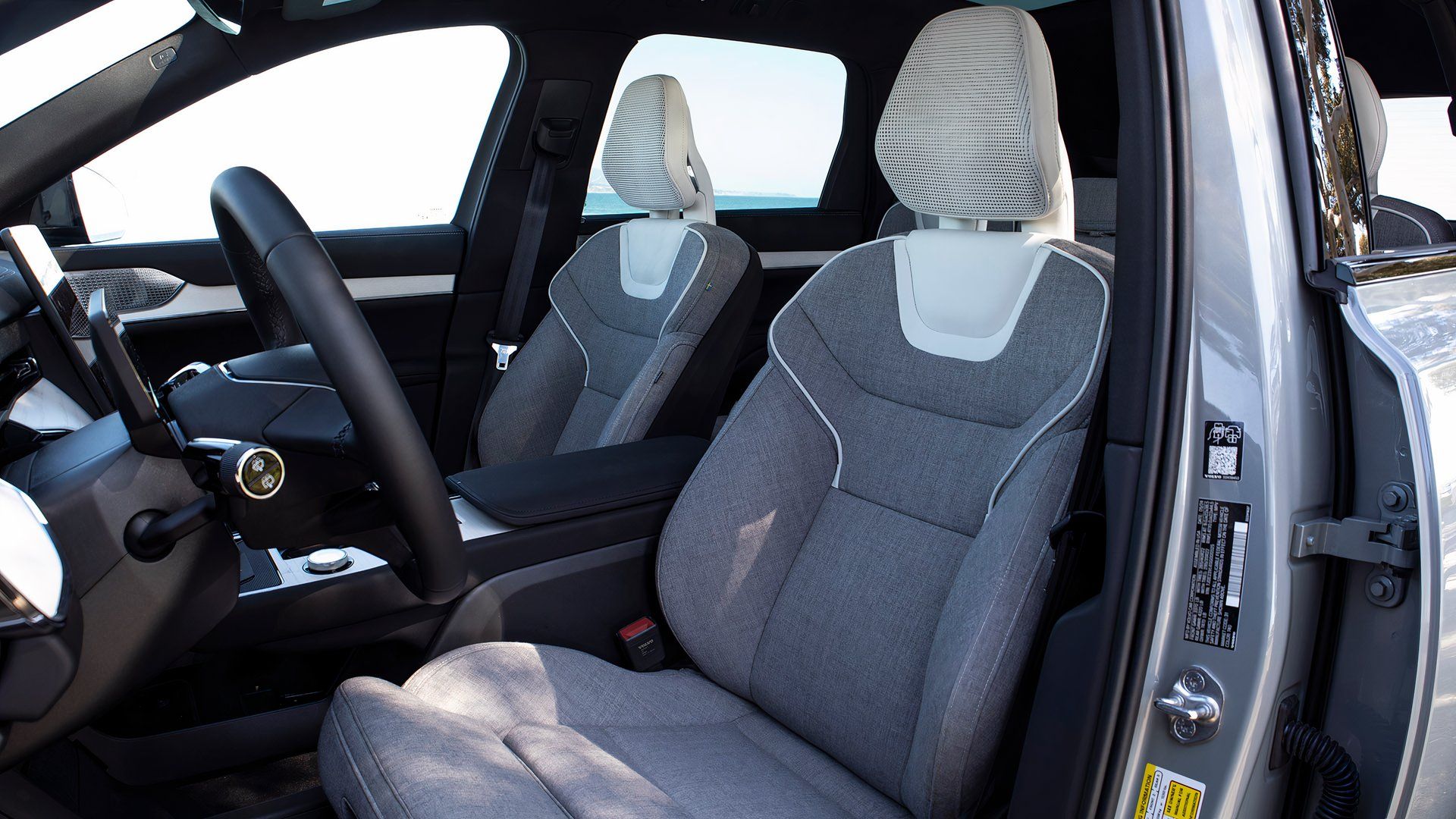 2025 Volvo EX90 Seats TopSpeed