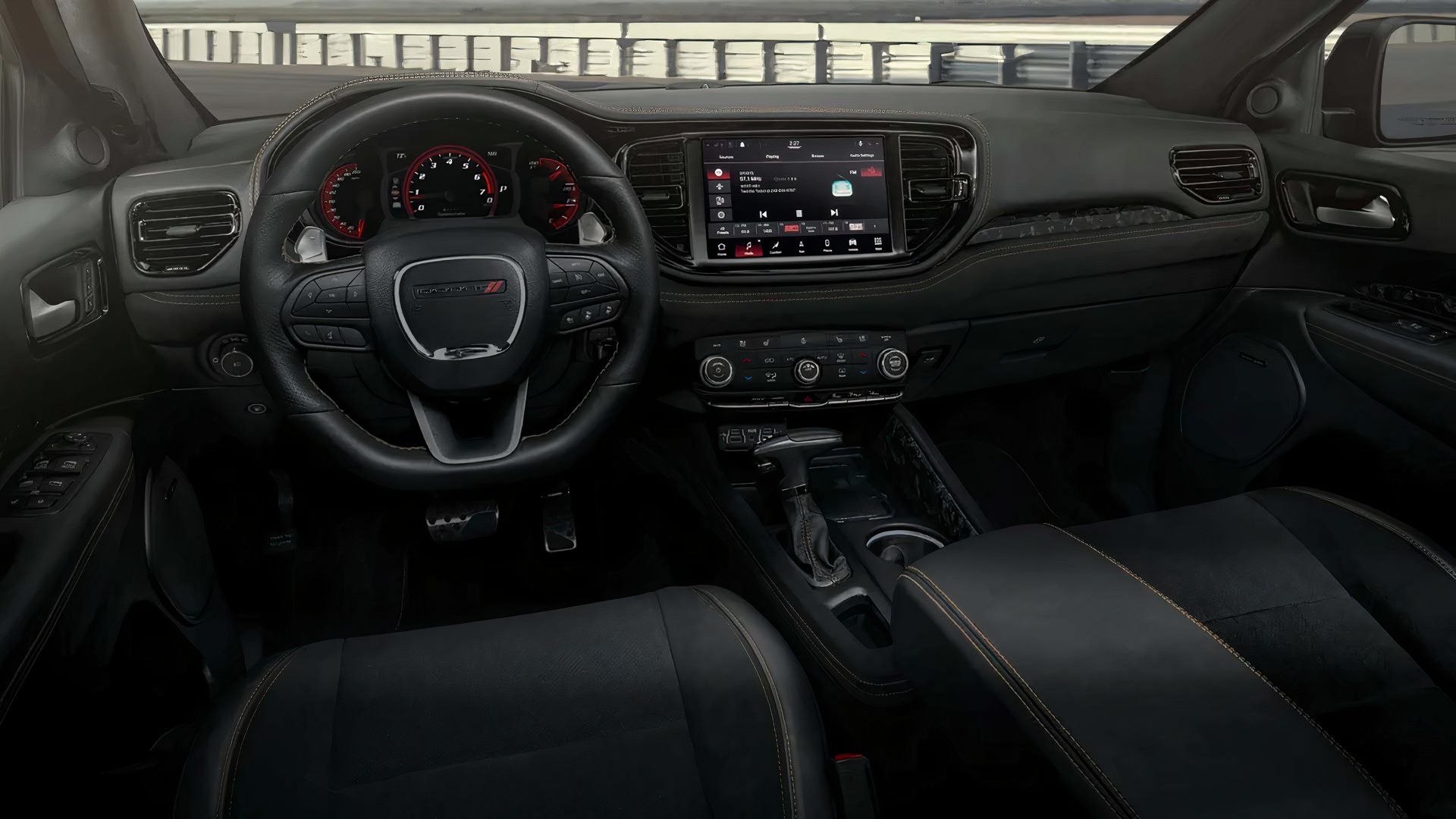 O interior de um Dodge Durango SRT Hellcat Silver Bullet 2025