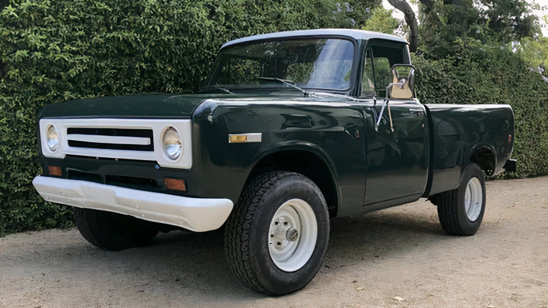 International Harvester 1100D
