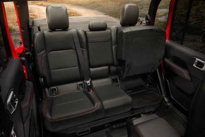 2023 Jeep Gladiador Interior 2