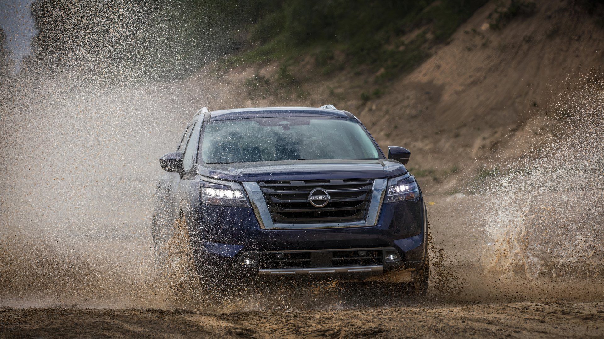 2024 Nissan Pathfinder, front quarter view