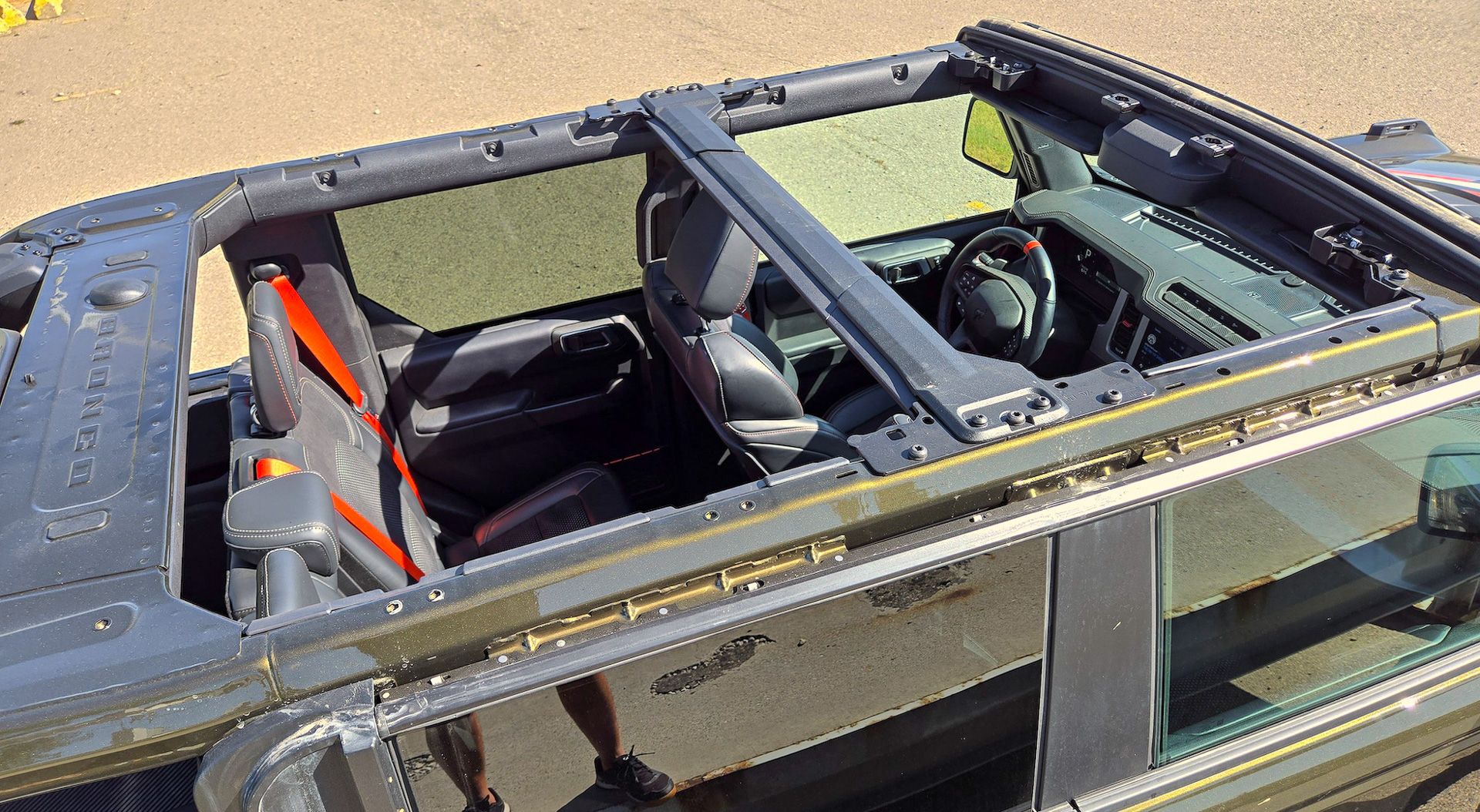 Visão superior do SUV Ford Bronco Raptor 2024-2