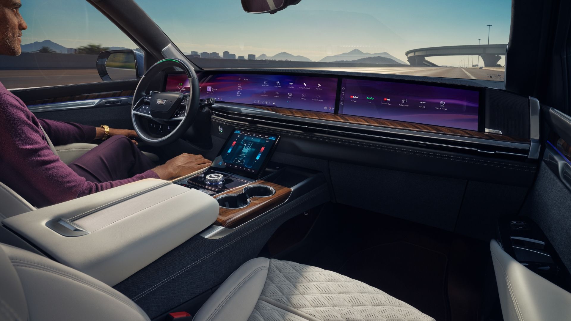 Foto interna da tela do Cadillac Escalade 2025 