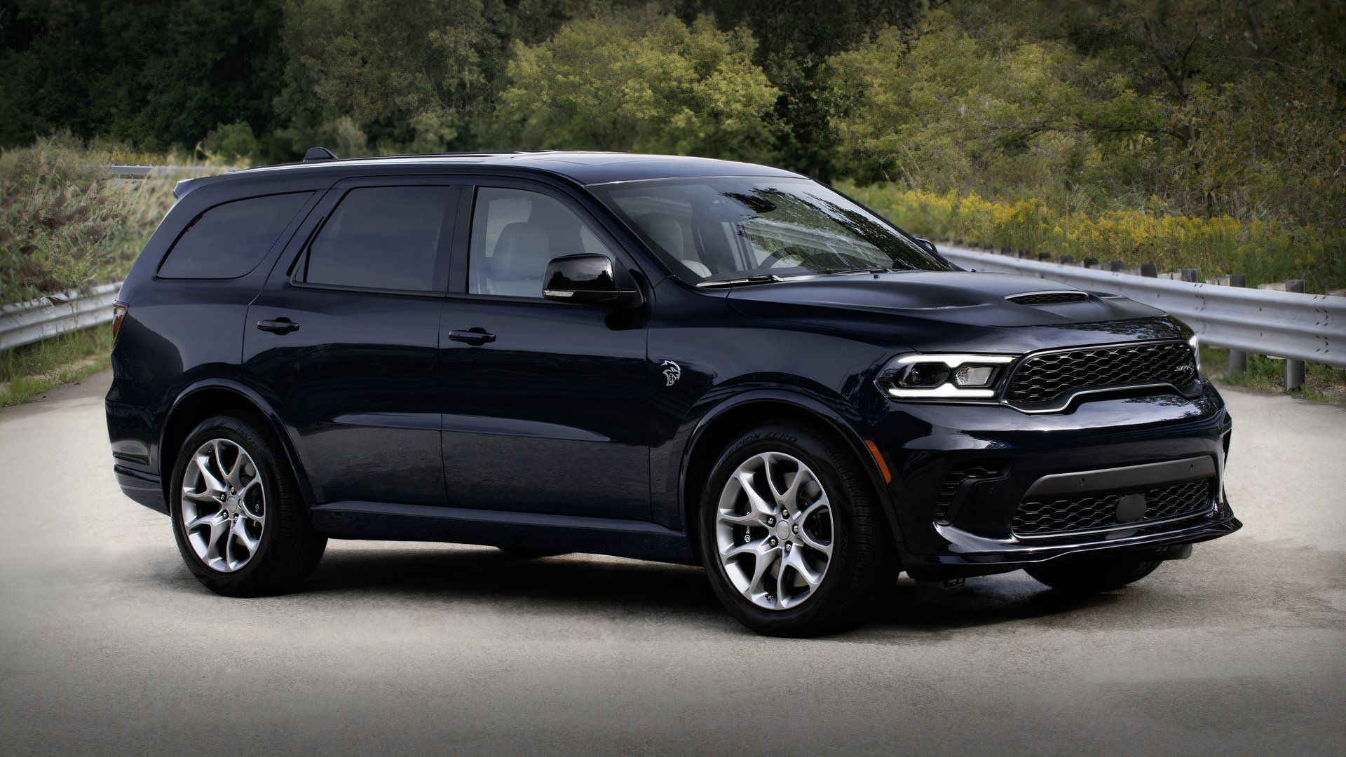 10 Underrated Midsize SUVs That Are Perfect For Family Adventures