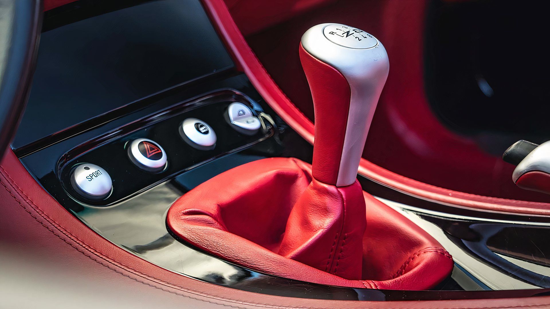 A alavanca de câmbio de um BMW Z8 2000