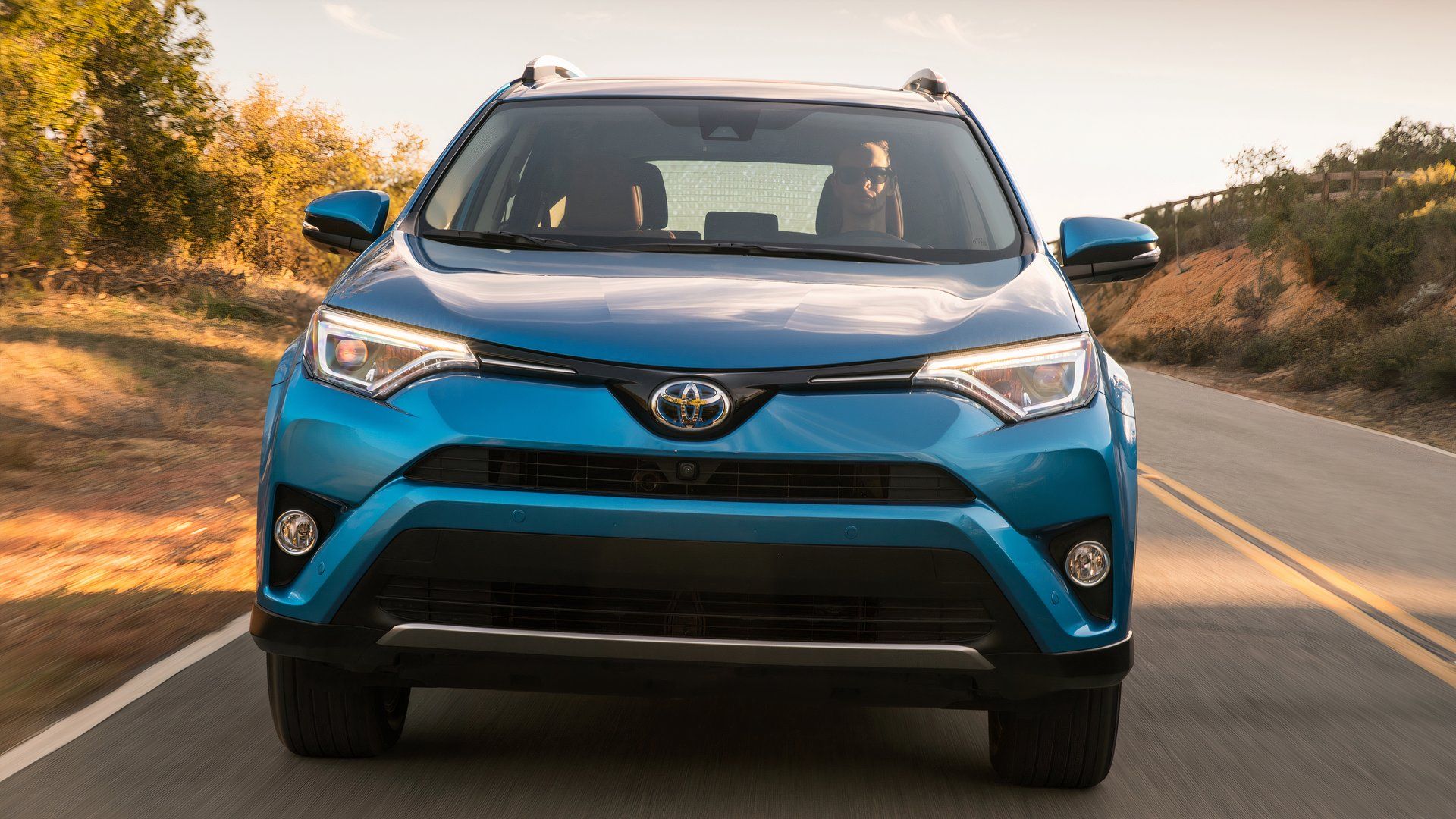 2017 Toyota RAV4 Hybrid Front End