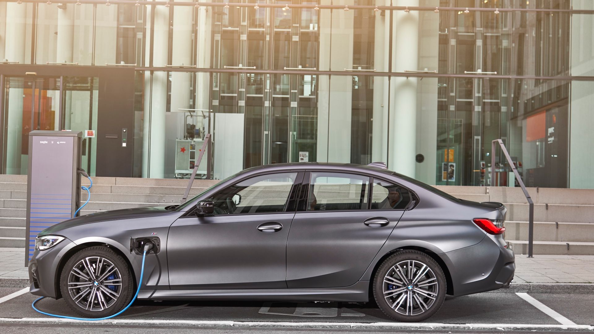 Side profile shot of the 2024 BMW 330e