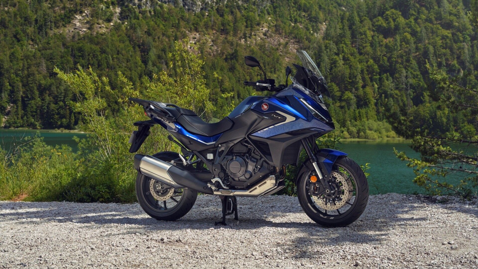 2025 Honda NT1100 Blue Full