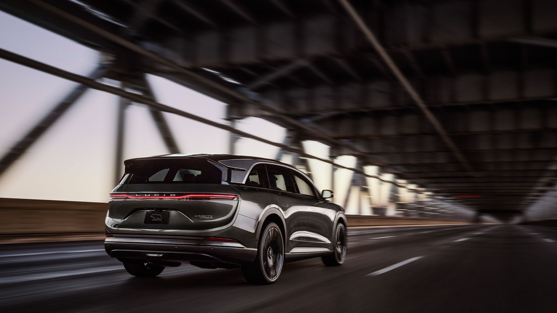 2025 Lucid Gravity Touring-08