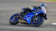 2025 Yamaha YZF R9 Debuts As The YZF R6 Replacement We Wanted