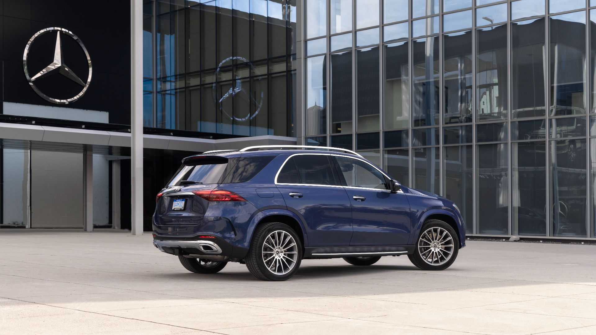 Mercedes GLE 450e rear side shot