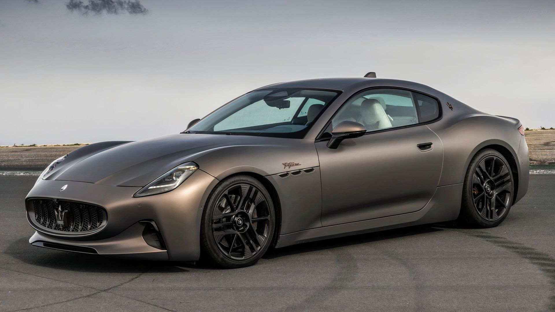 vwev2023 Maserati GranTurismo Folgore, 3/4 view