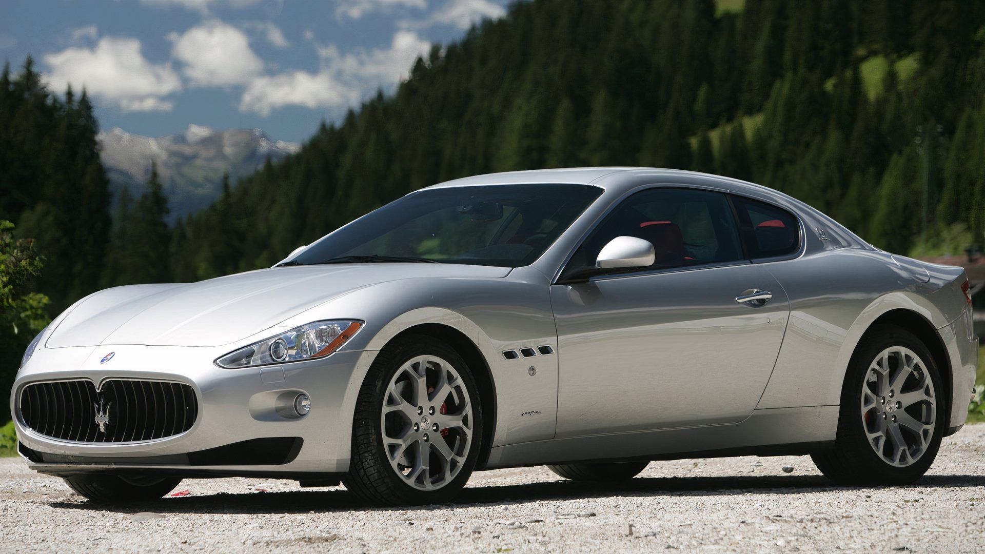 2008 Maserati GranTurismo, front quarter view