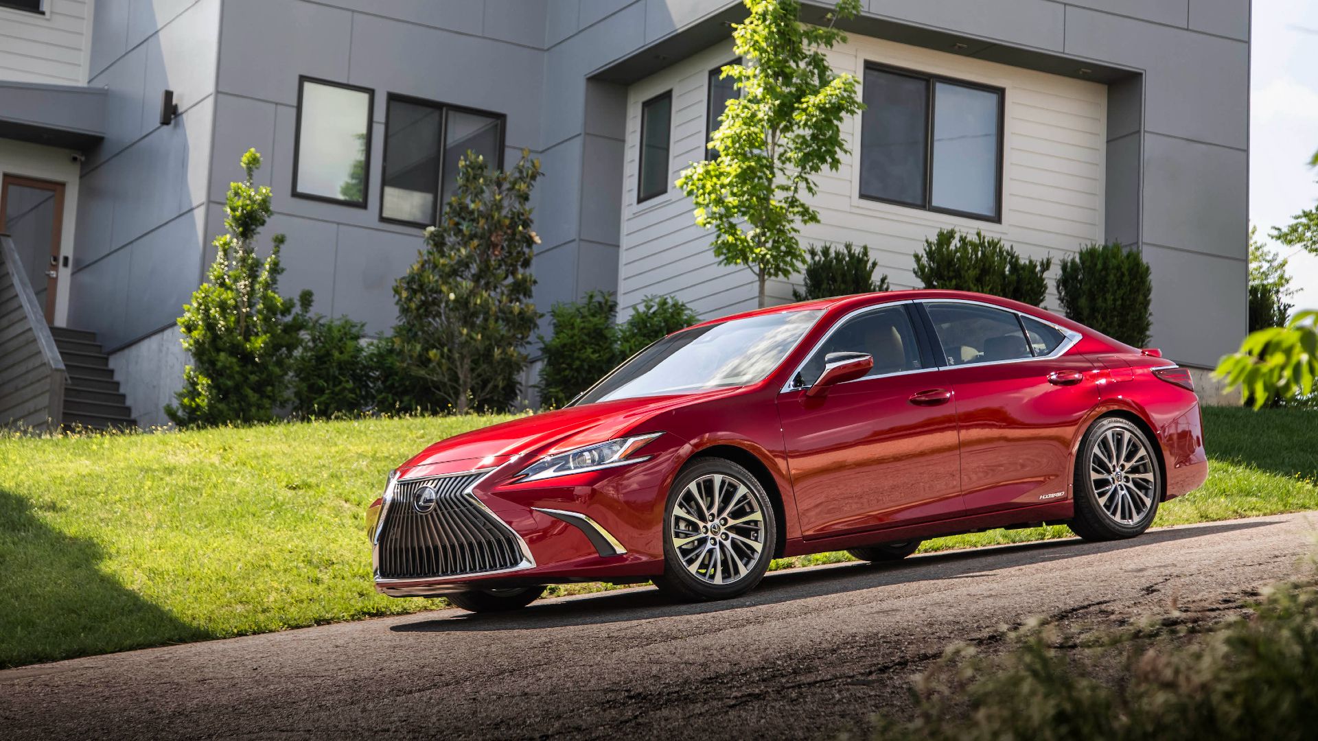 2019 Lexus ES 300h Parked