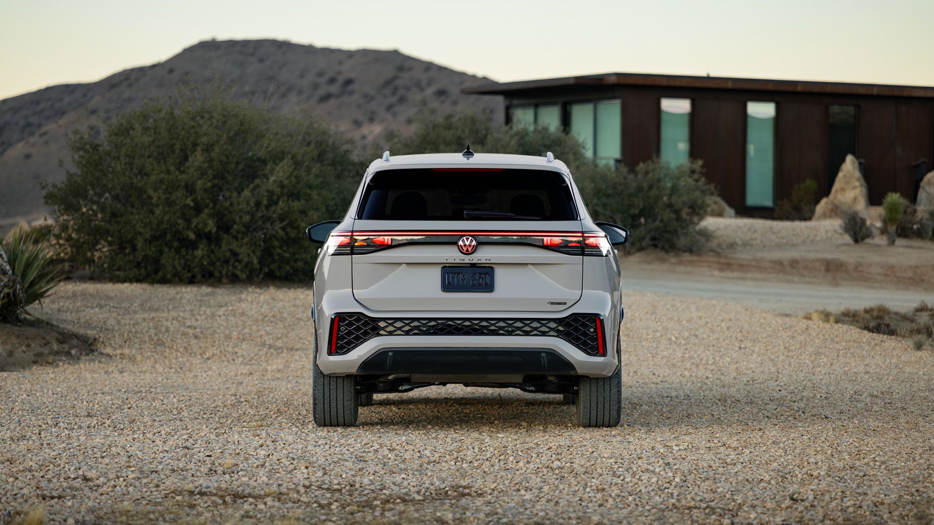 2025 Volkswagen Tiguan TopSpeed (27)-1