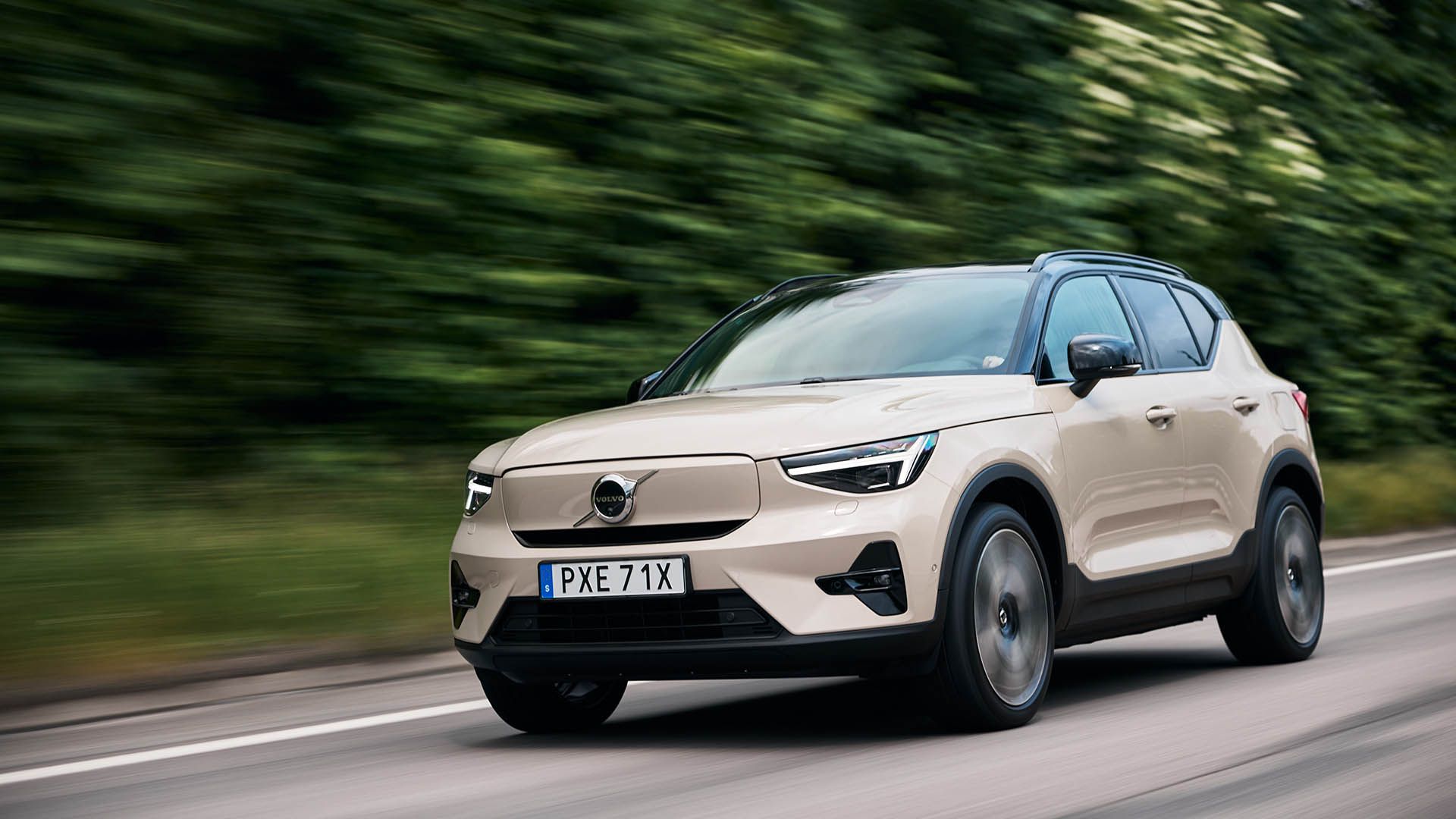 2025 Volvo EX40 TopSpeed (5)