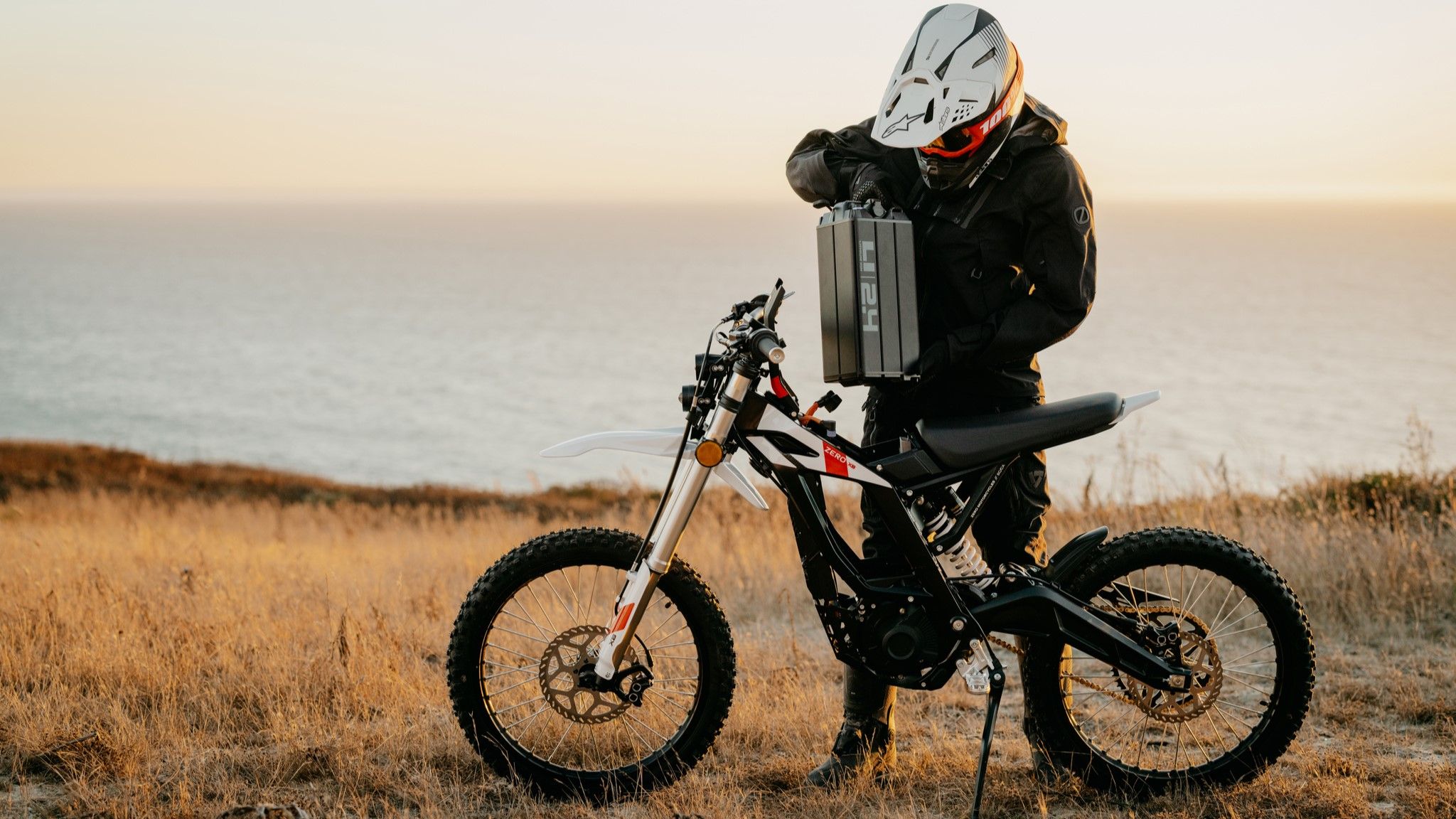 The 2025 Zero XB And XE Are The Cheapest American Electric Motorcycles Yet