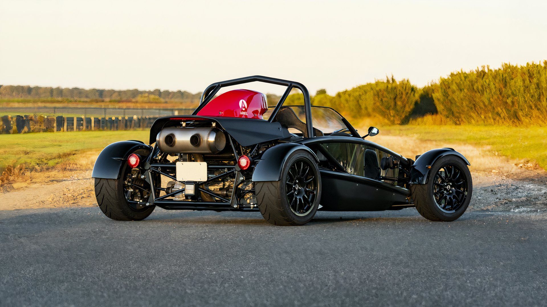 Ariel Atom 4, vista traseira 3/4