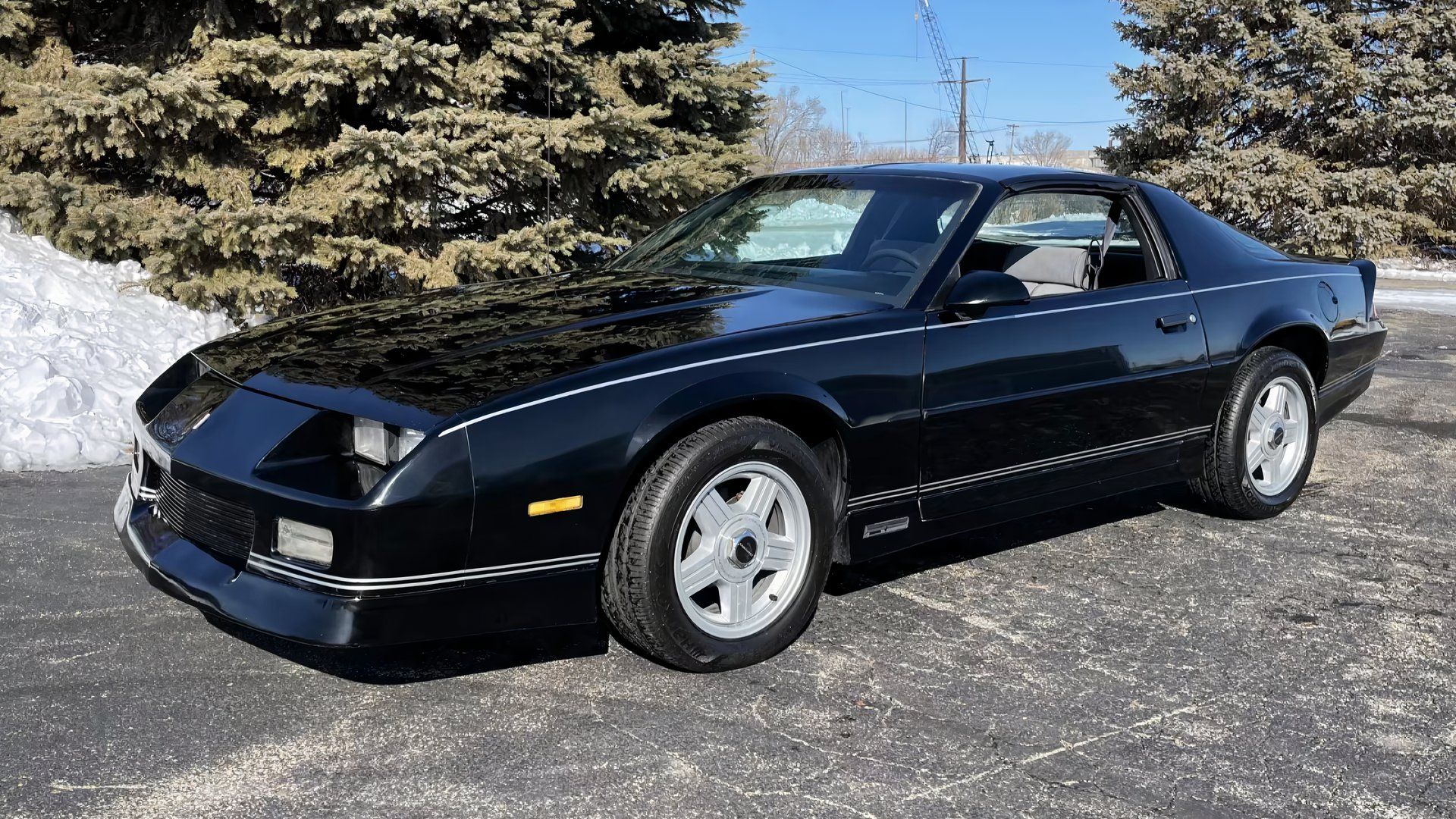 Chevrolet Camaro RS 1990, frente 3/4