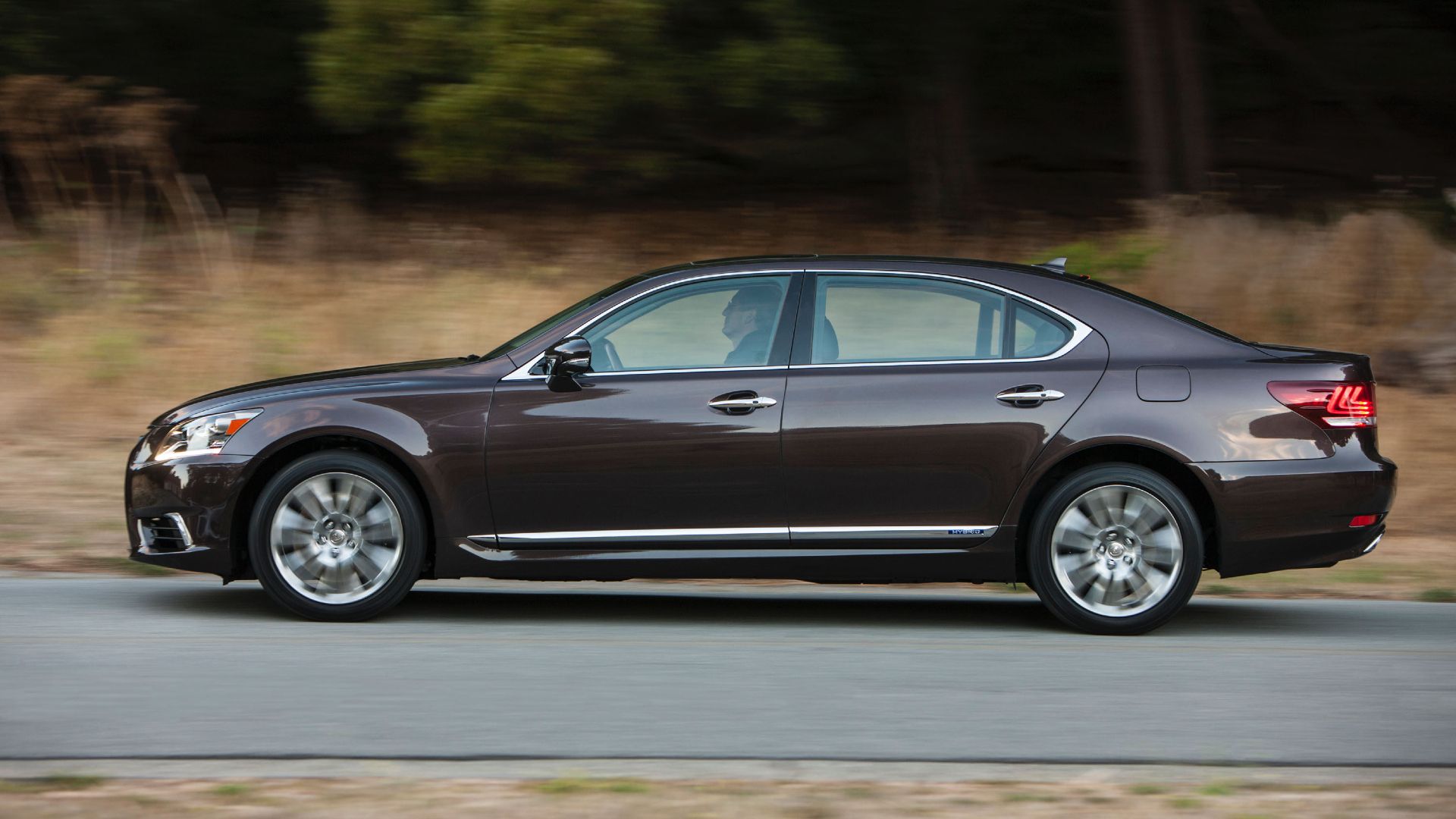 2013 Lexus LS 600h L Sidways 