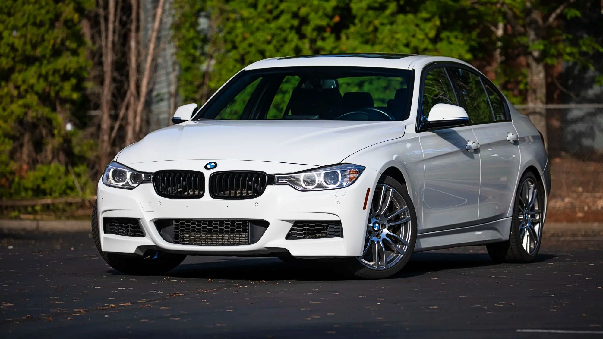 2014 BMW 335i action shot