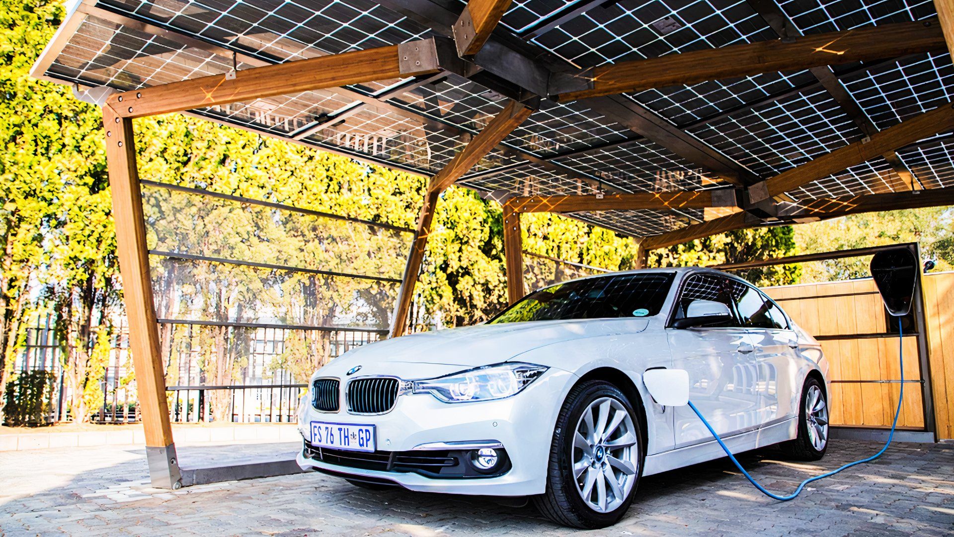 BMW 330e iPerformance