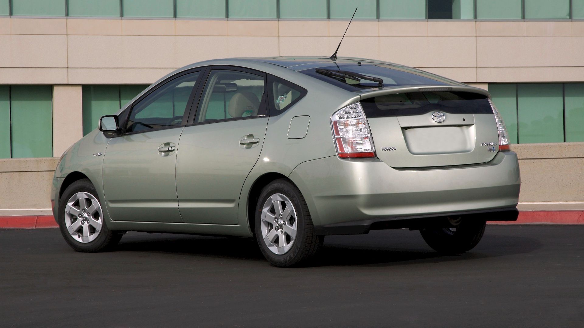 2007-2009 Toyota Prius estacionado