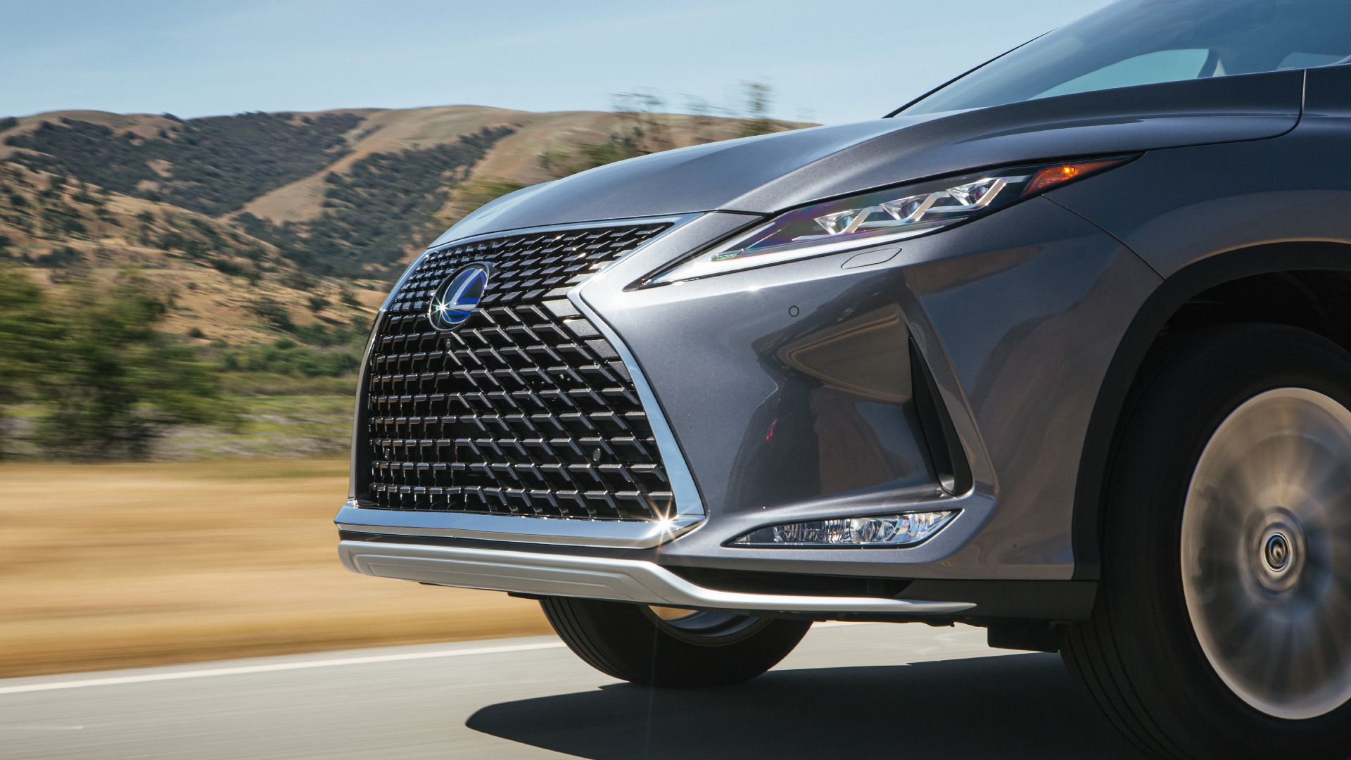2020-2022 Lexus RX 450hL Front Closeup