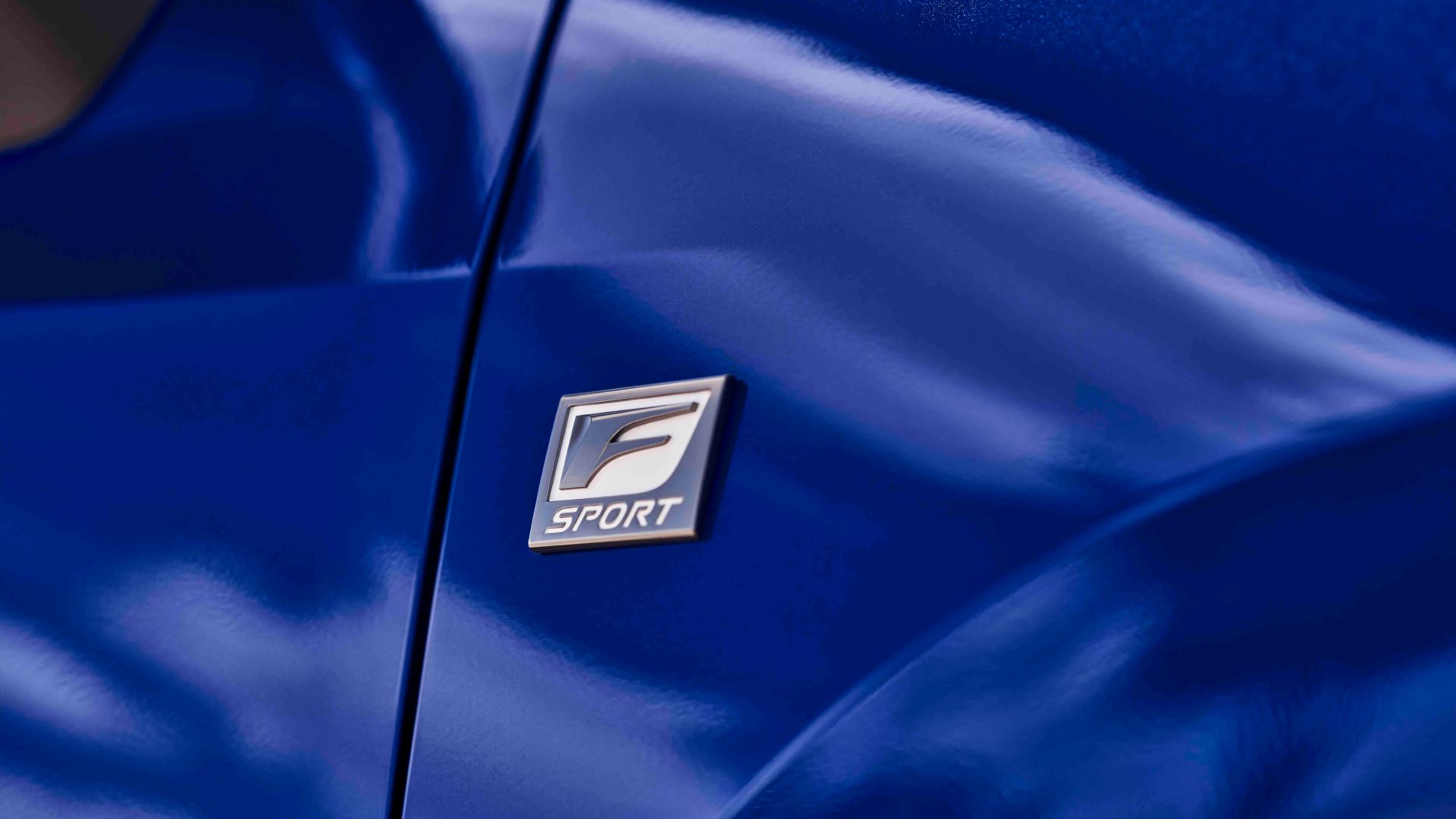 2025 Lexus NX 450+ Emblem