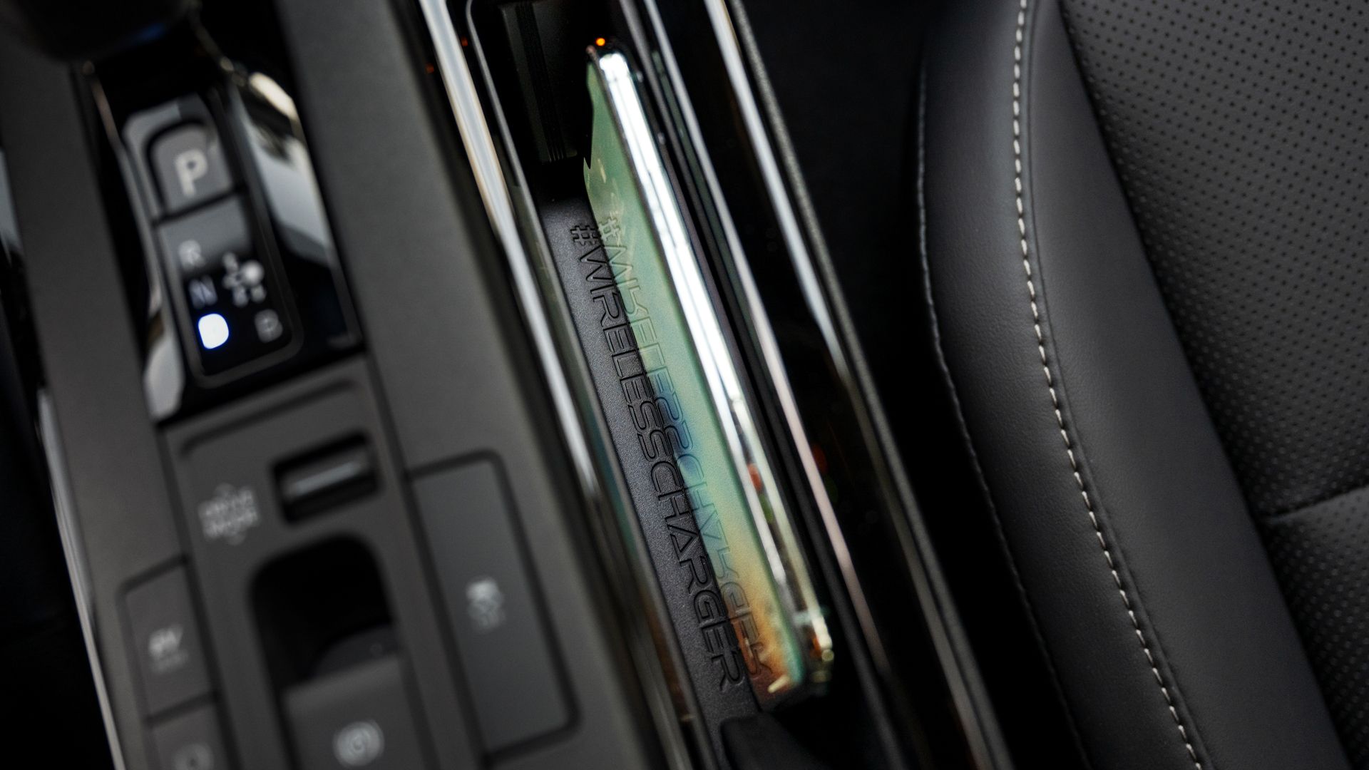 2025 toyota prius-11