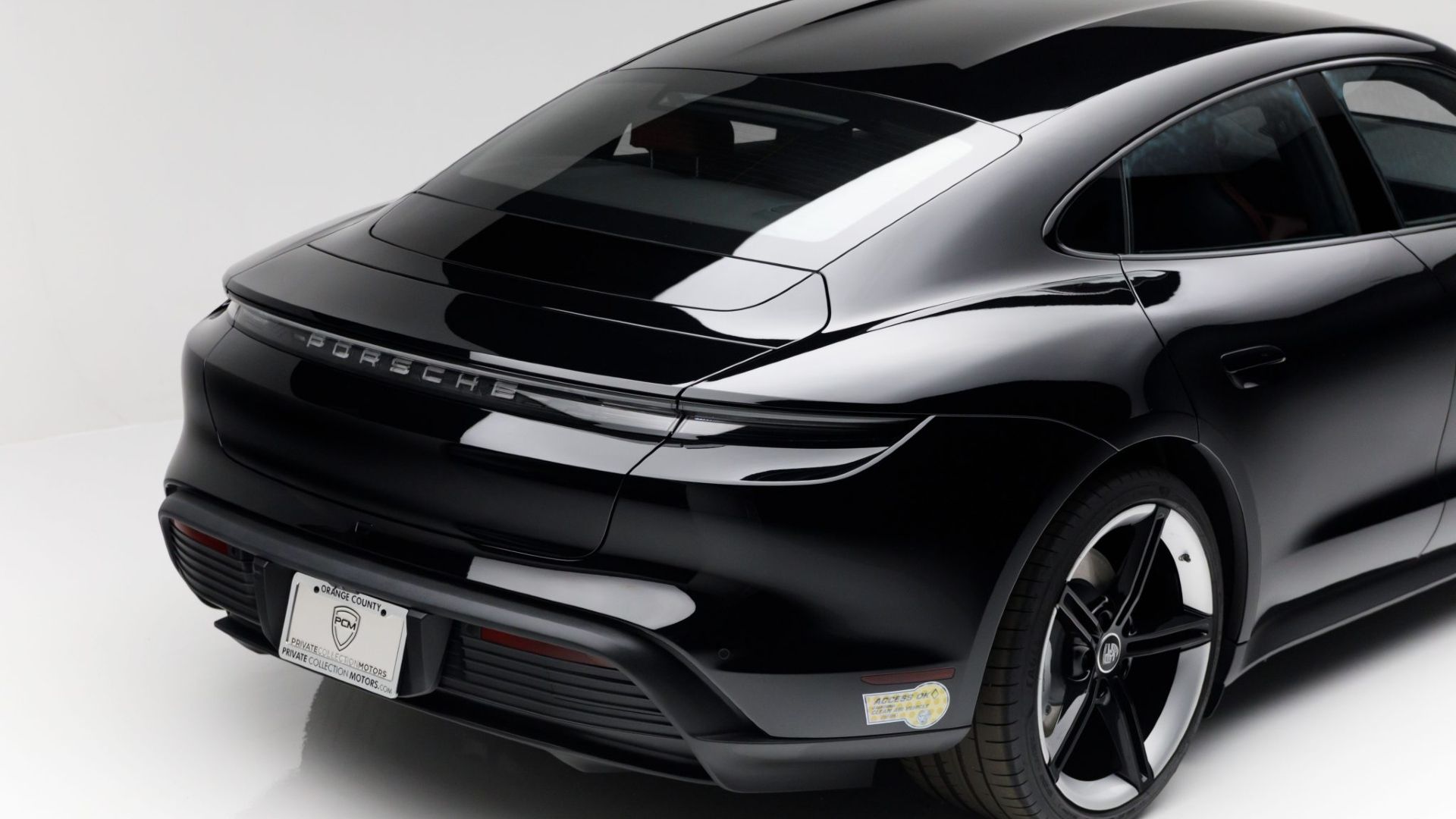 Traseira Porsche Taycan 2022