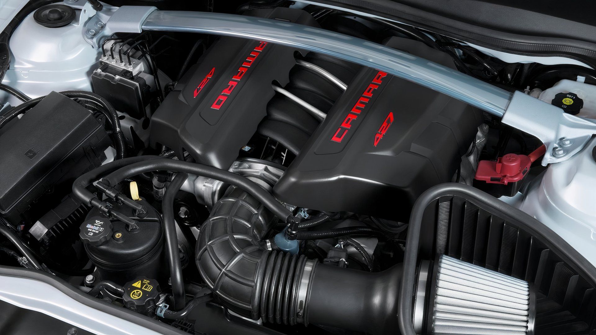 Close do motor Chevy Camaro Z/28 2014 da parte superior