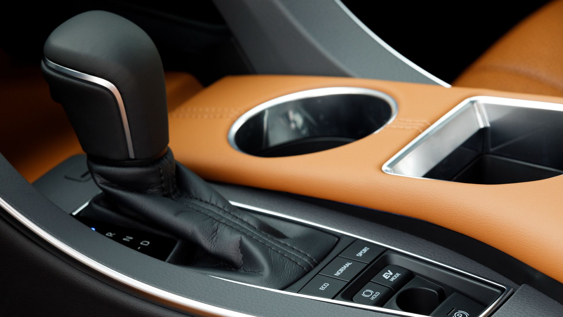 2020_Toyota_Avalon_Hybrid_Limited_11