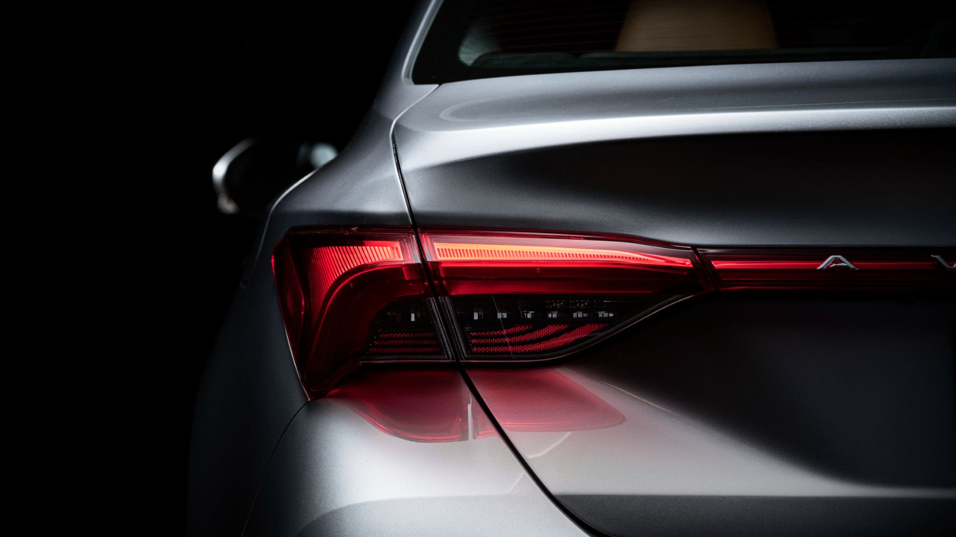 2020 Toyota Avalon Hybrid Limited Exterior Close Up Of Rear Tailights