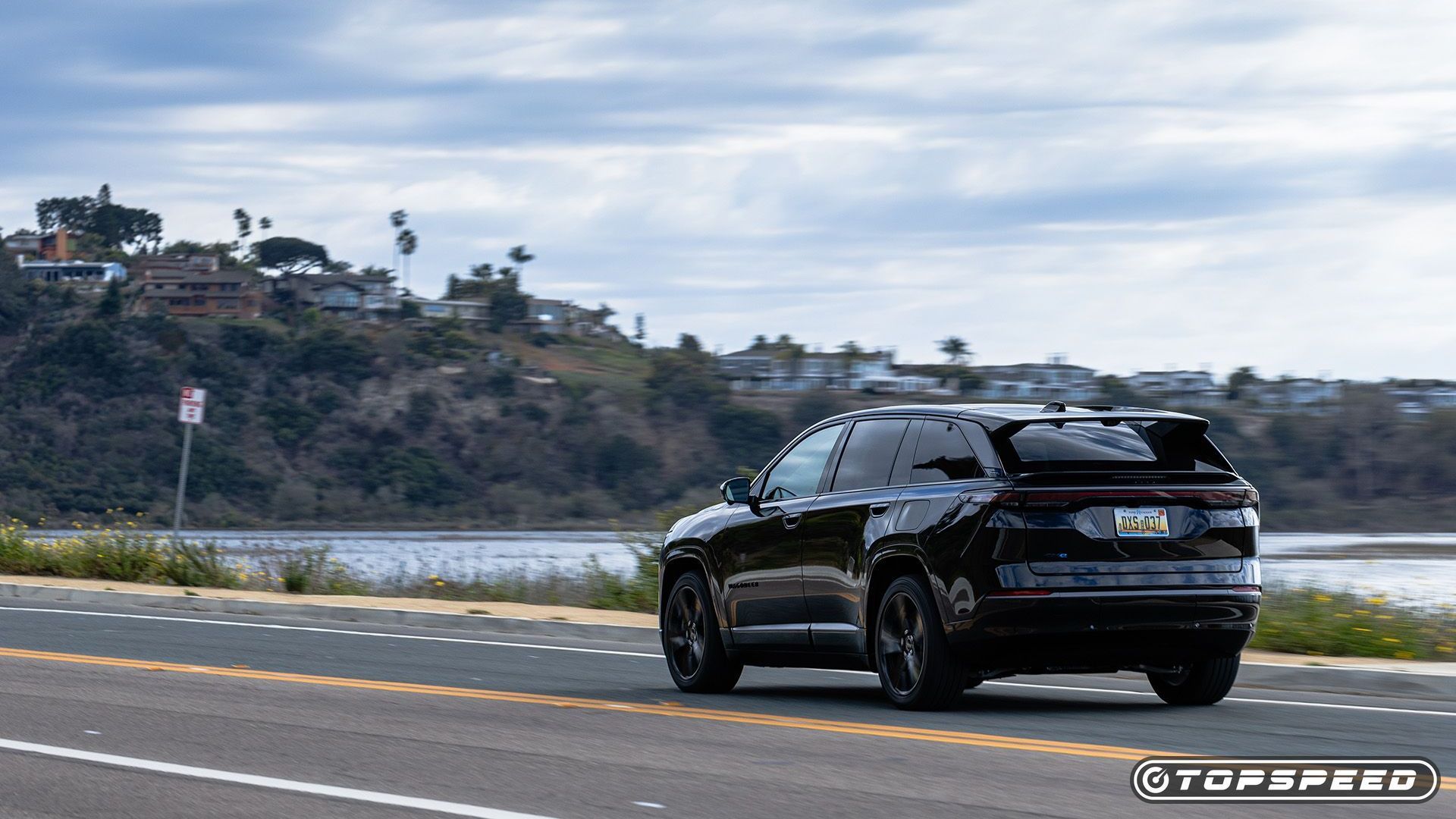 2024 Jeep Wagoneer S In Motion