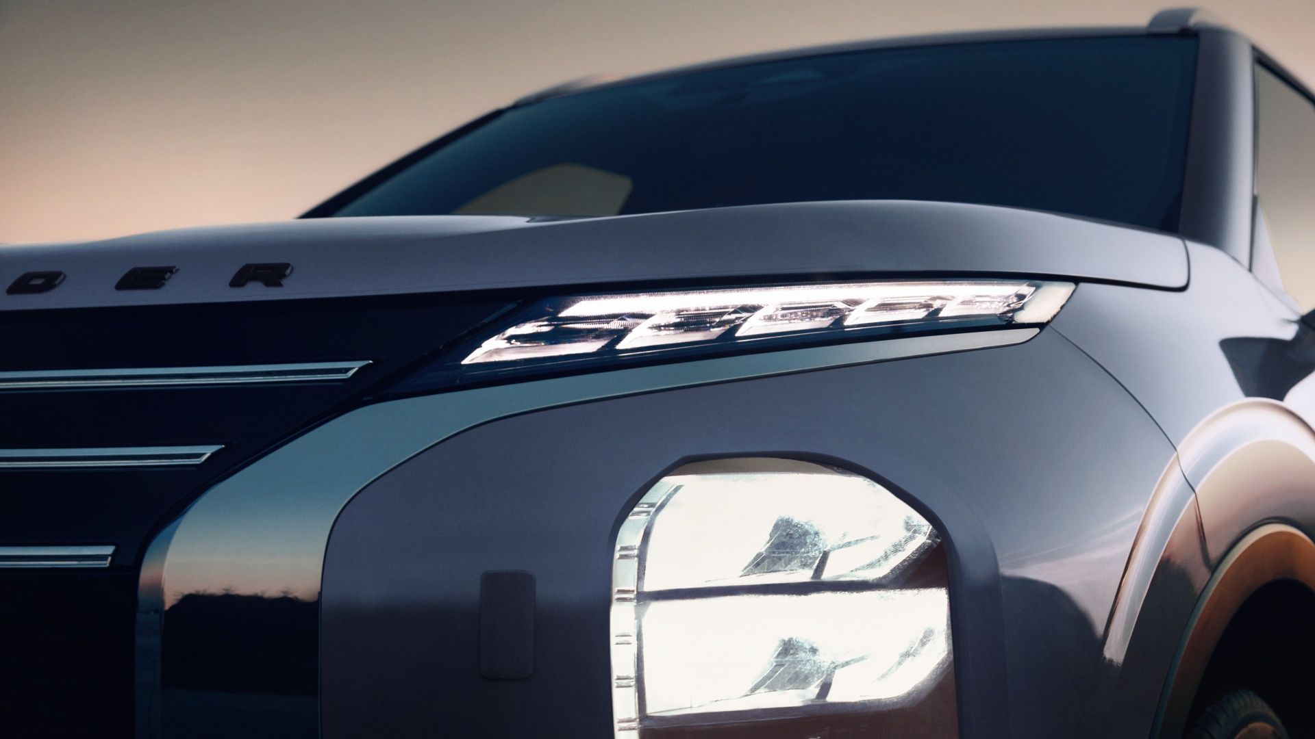 2025 Mitsubishi Outlander Nose Detail