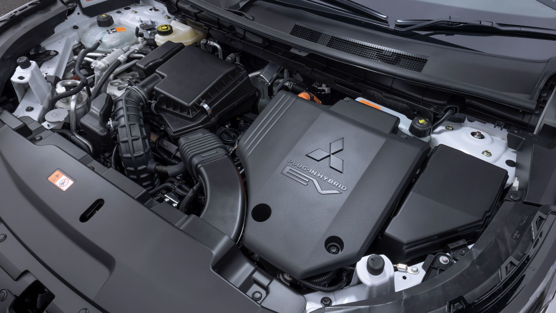 2025 Outlander PHEV Powertrain