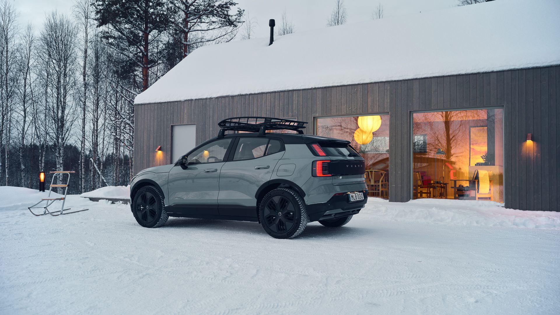 2026 Volvo EX30 Cross Country-04