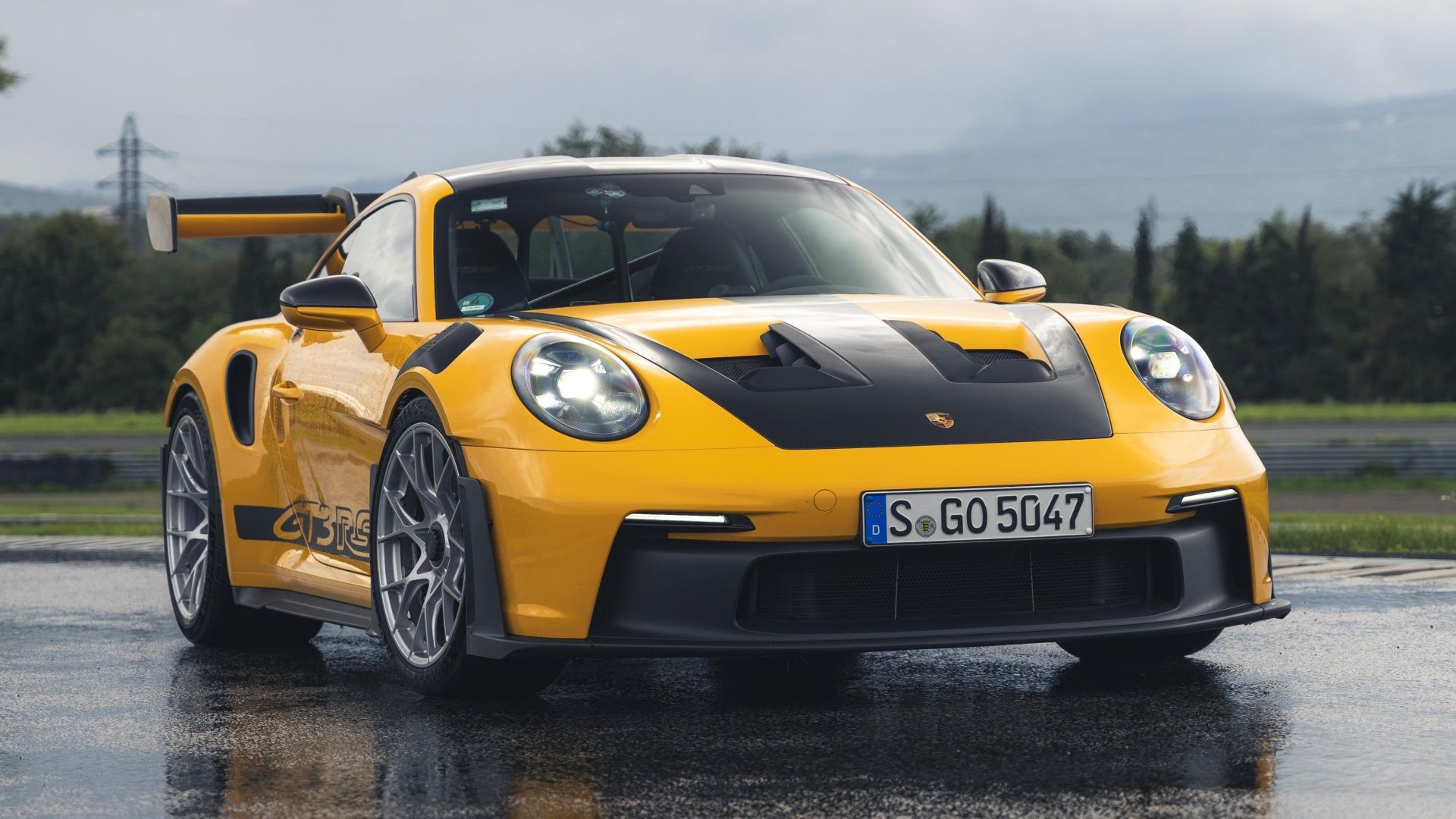Porsche 911 GT3 RS With Wet Tires Front Angle