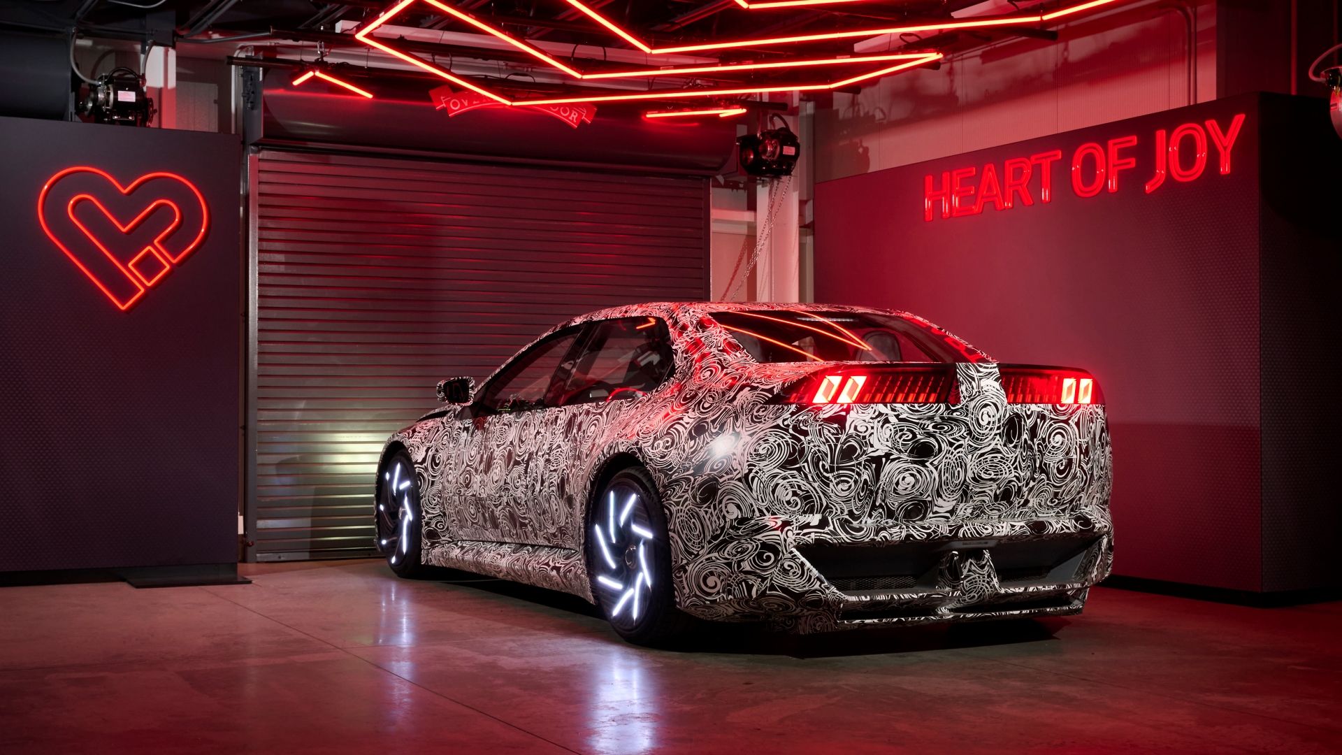 BMW Heart of Joy Computer System Parked Rear Three-Quarter-1