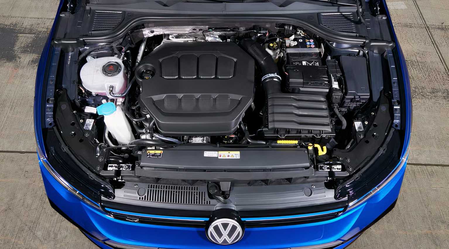 Does Golf R Have Birds Eye View: Ultimate Guide to Features