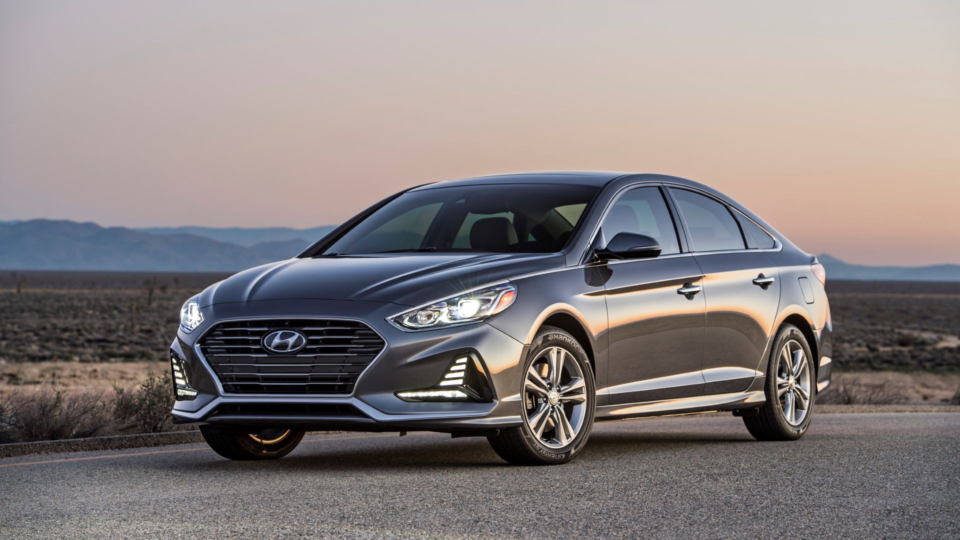2018 Hyundai Sonata Exterior Front And Side Shot
