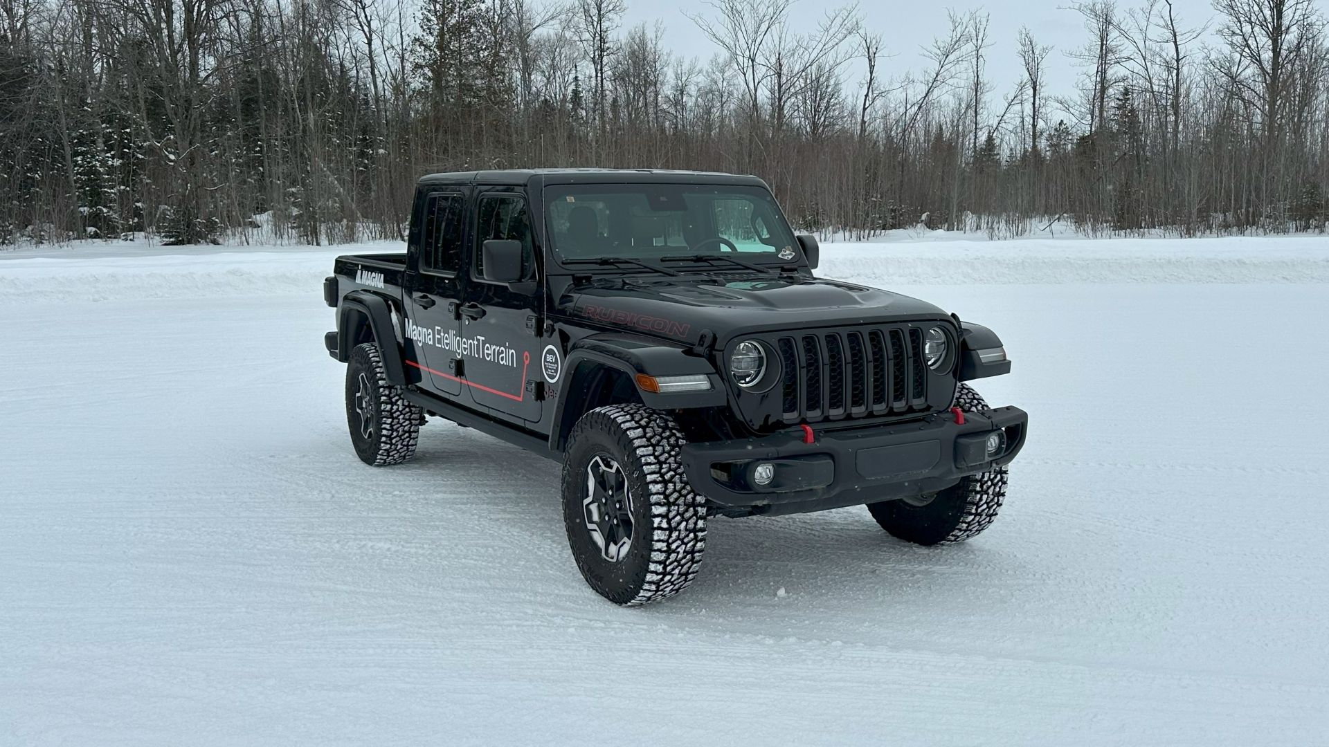 Magna EtelligentTerrain Front Three-Quarter 03