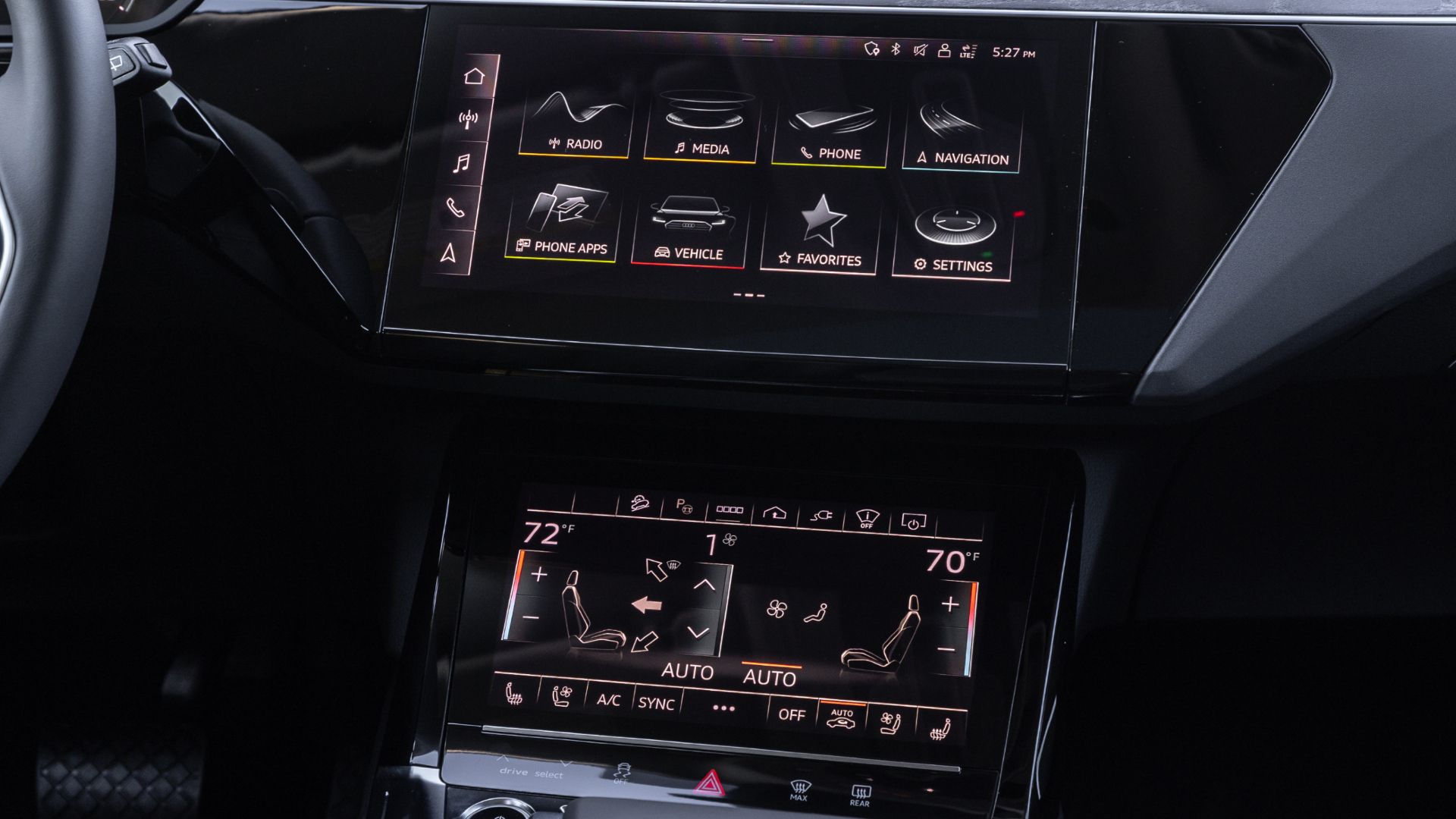 2024 Audi Q8 e-tron Interior Infotainment Screens