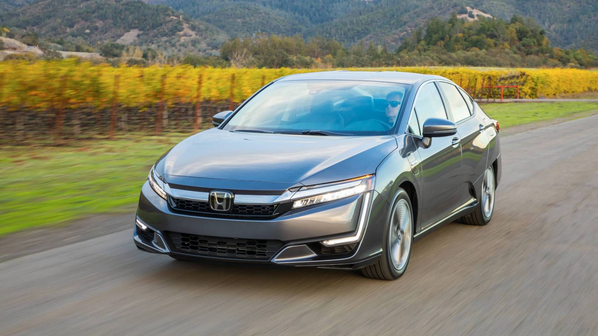 Front 3/4 view of a 2018 Honda Clarity Plug-in Hybrid