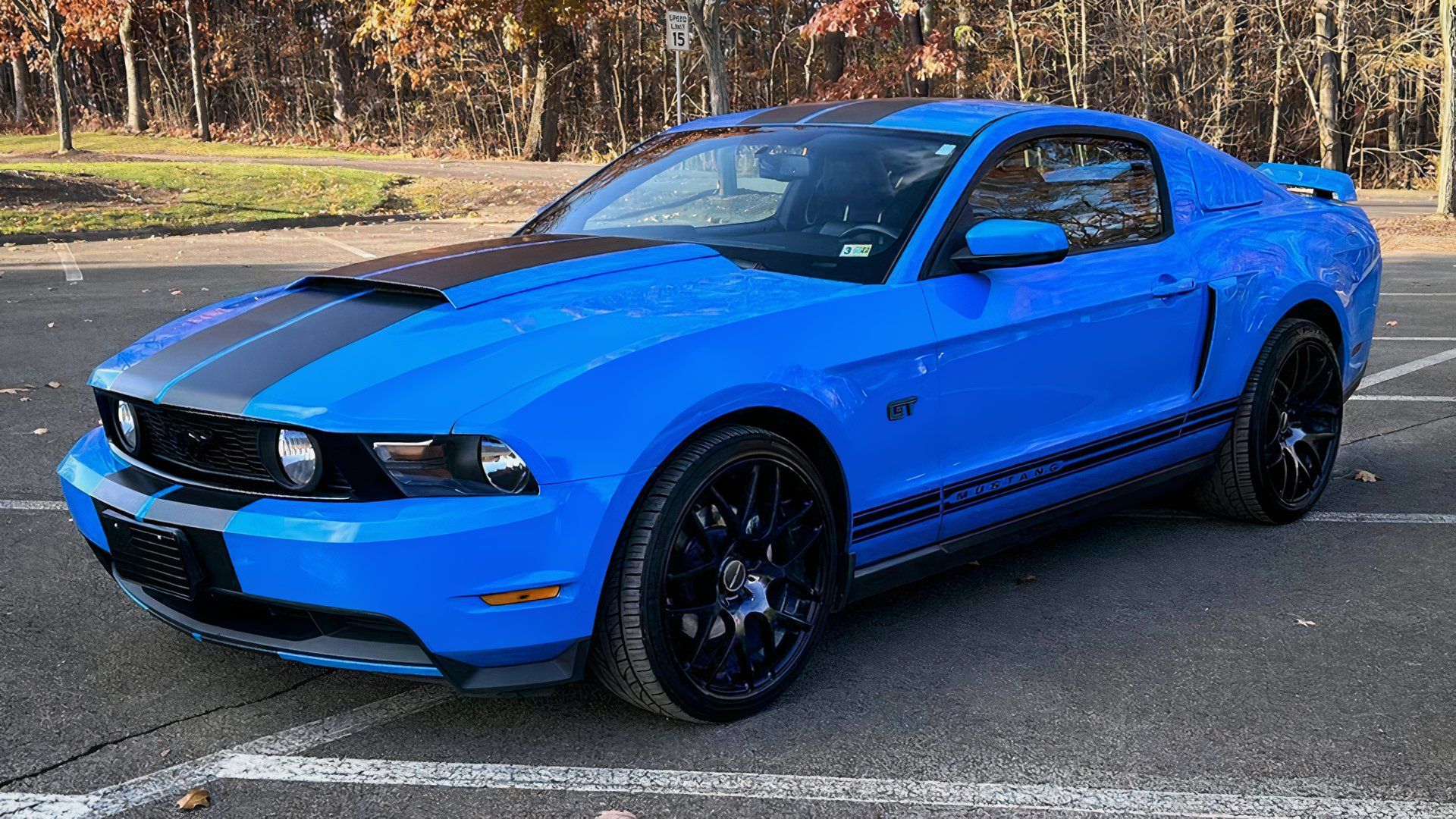 2010 Ford Mustang GT in Blue