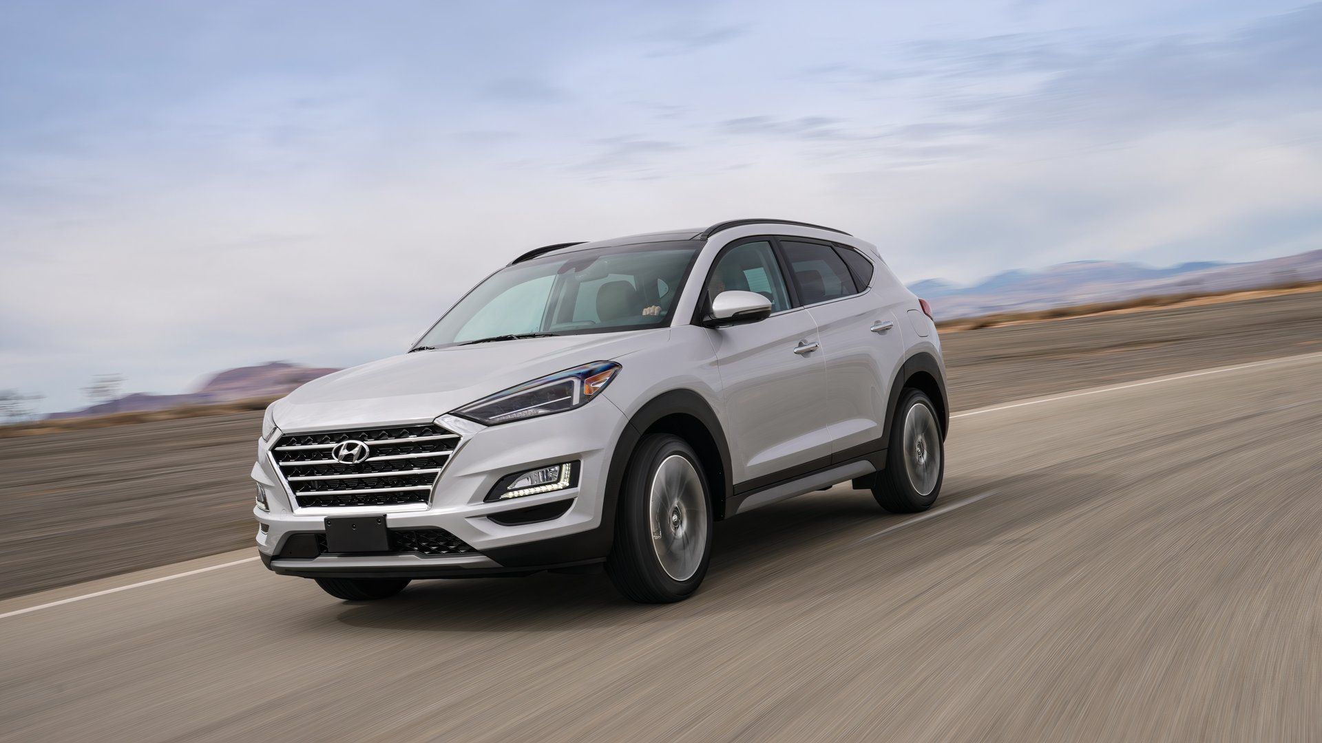 2020 Hyundai Tucson front driving