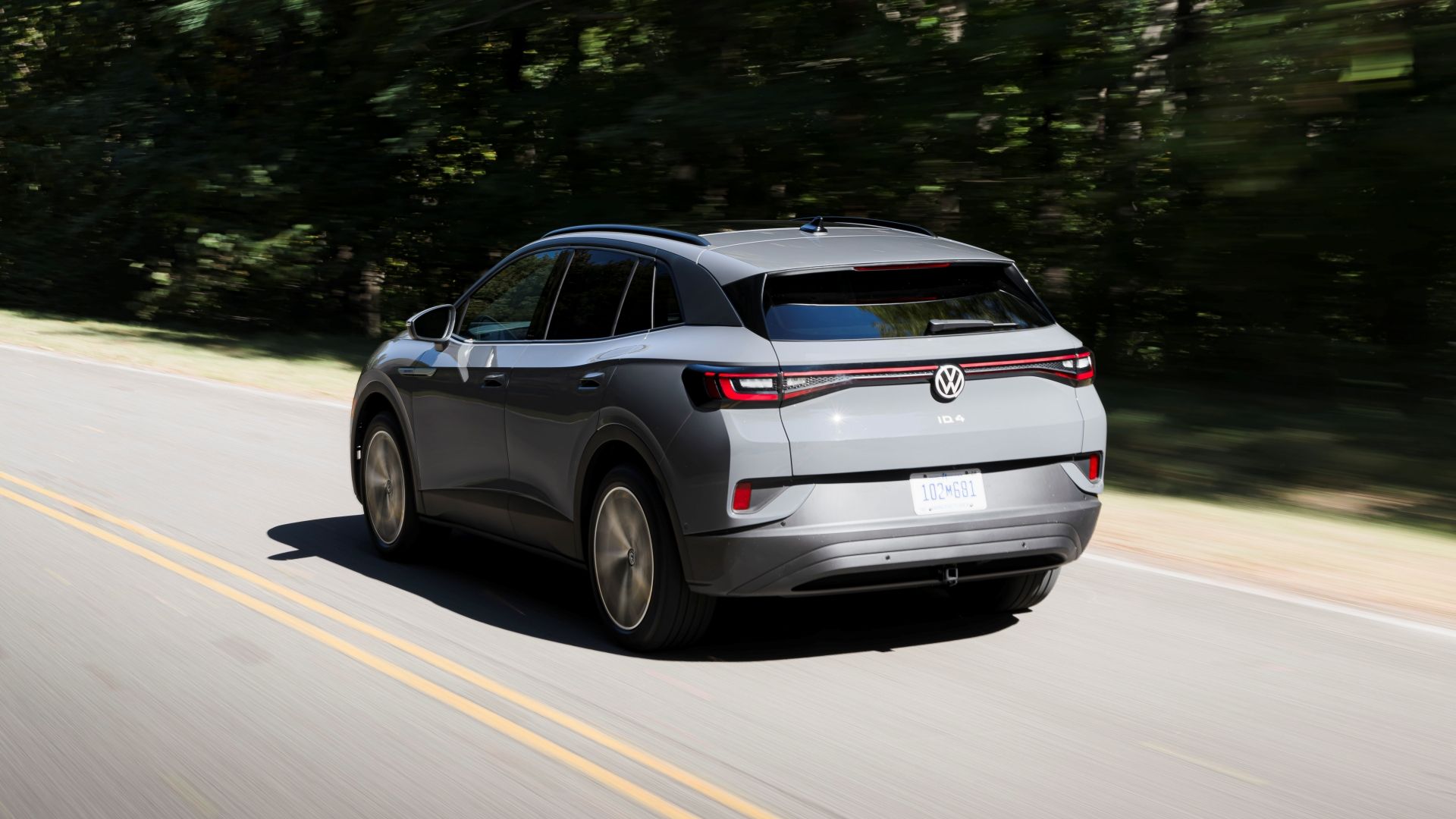 2023 Volkswagen ID.4 Rear Driving