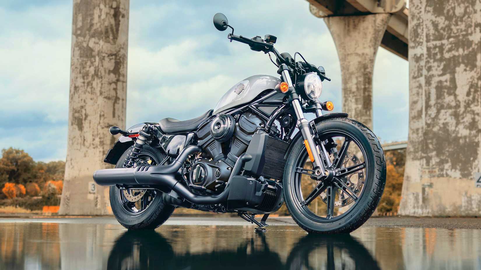 2025 Harley-Davidson Nightster static front quarter shot