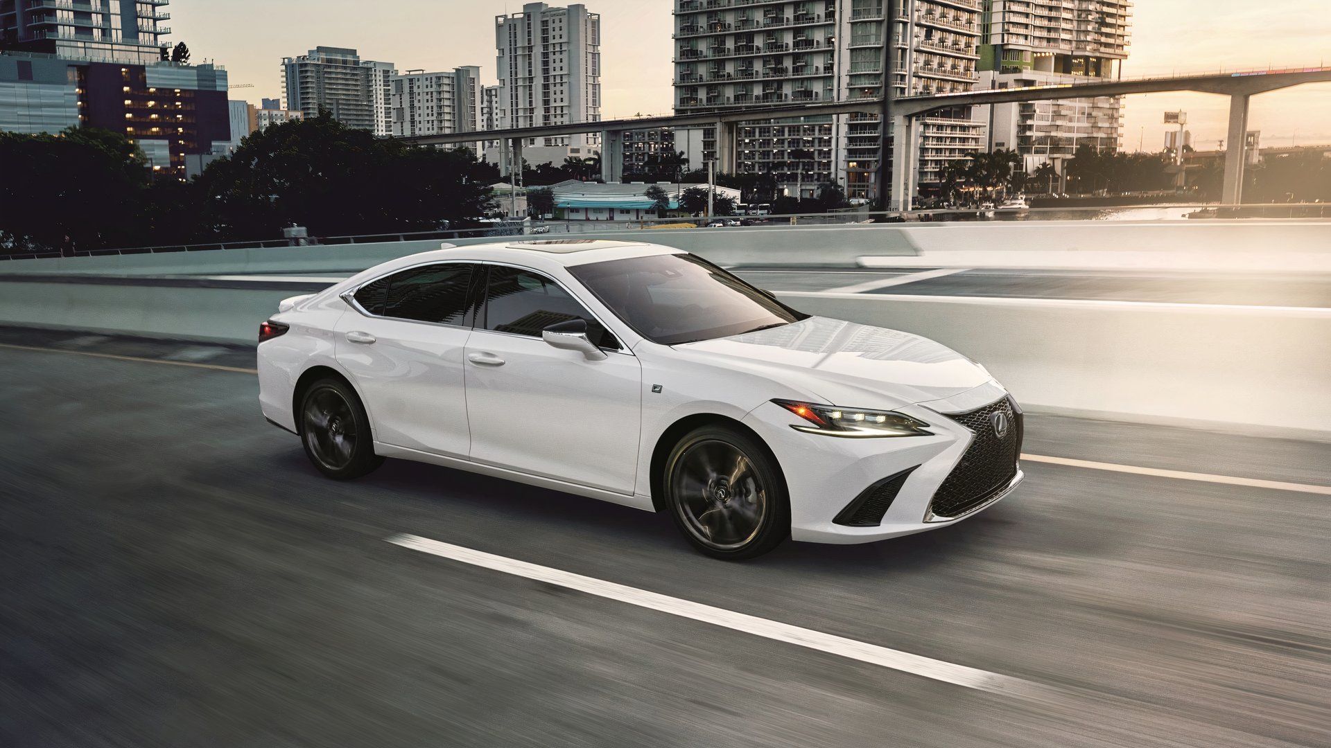 White 2025 Lexus ES 350